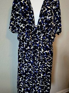 Espresso Blue, Black & White Abstract V-Neck Dress S